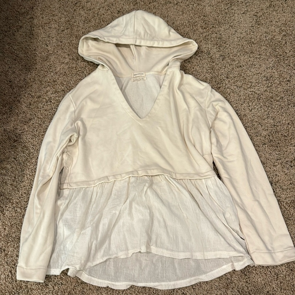 Urban outfitter cream sweatshirt with flowy bottom, size small